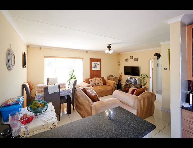 3 BEDROOM HOUSE FOR SALE IN VORNA VALLEY